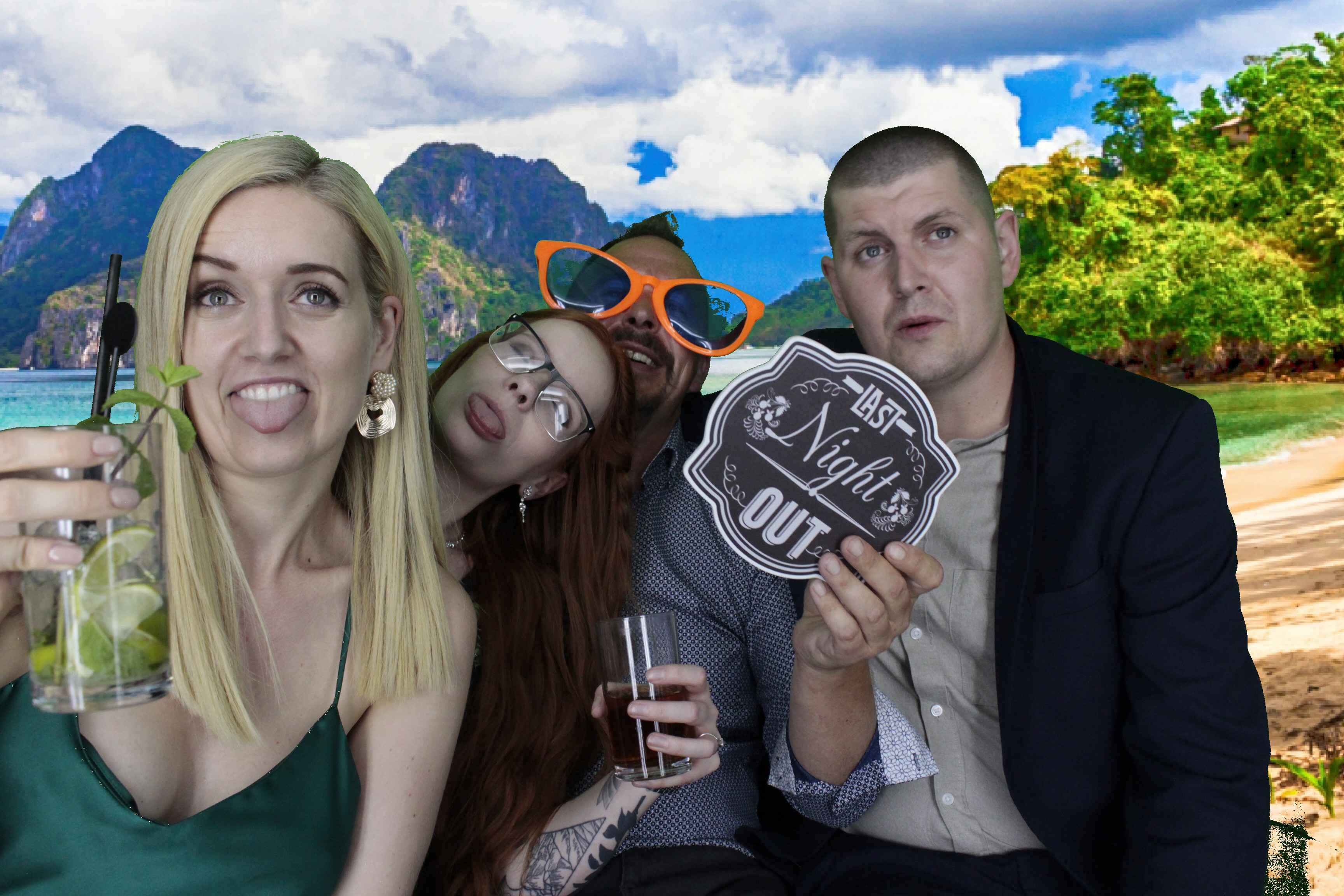 Rachel and Michael's Wedding | View more photos from the event at gallery.myphotoboothexperience.co.uk/u/MyPhotoBoothExperienceLtd/Rachel-and-Michaels-Wedding